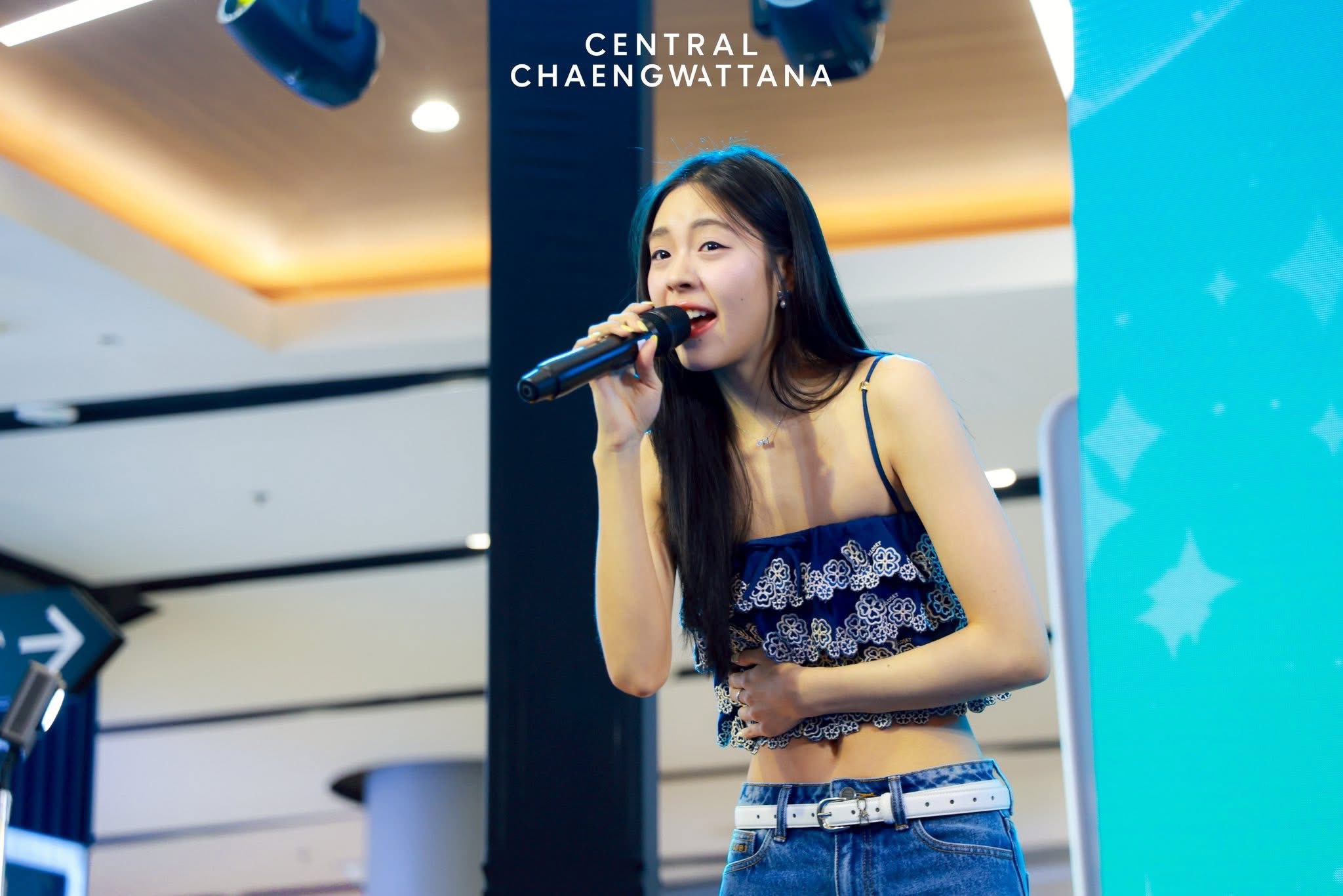 บรรยากาศดาราศิลปิน และ ของกิน ตลาดนัดวันสร้างสุข 2568 ครั้งที่ 2