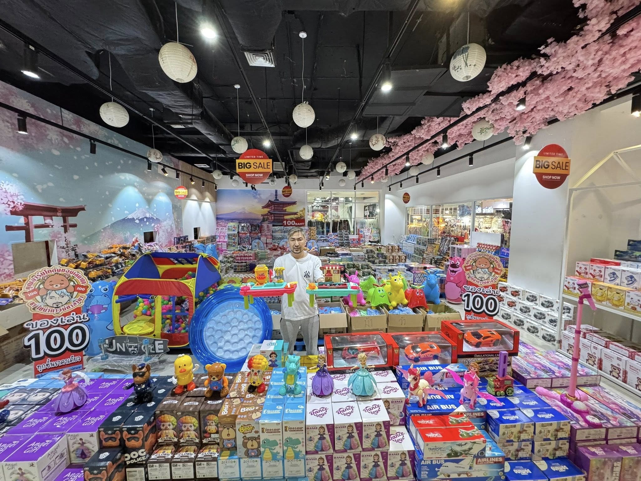 เด็กๆรีบเลยจ้า 2 วันสุดท้ายโกดังของเล่น Sale ของเล่น100ทุกชิ้น @ท่าน้ำนนทบุรี