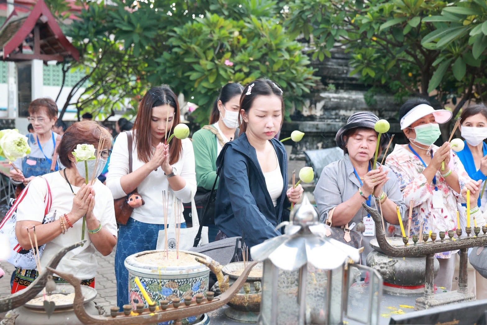 ภาพบรรยากาศ ล่องเรือฟรี-ไหว้พระ ไหว้เจ้านนทบุรี รอบที่ 3