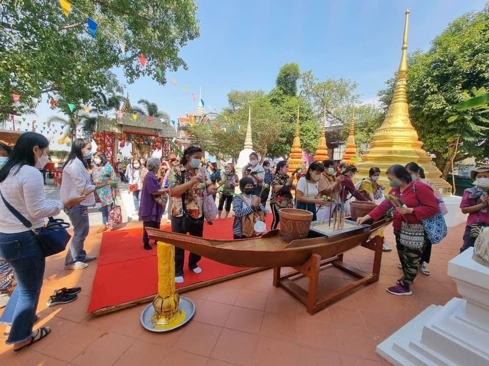 ไปฟรี..ล่องเรือไหว้พระ 9 วัด นครนนท์ – นนทบุรี  พรุ่งนี้แล้วเจ้าข้าเอ้ยยยปีนี้ไม่มี ‘เกาะเกร็ด’ นะจ้า