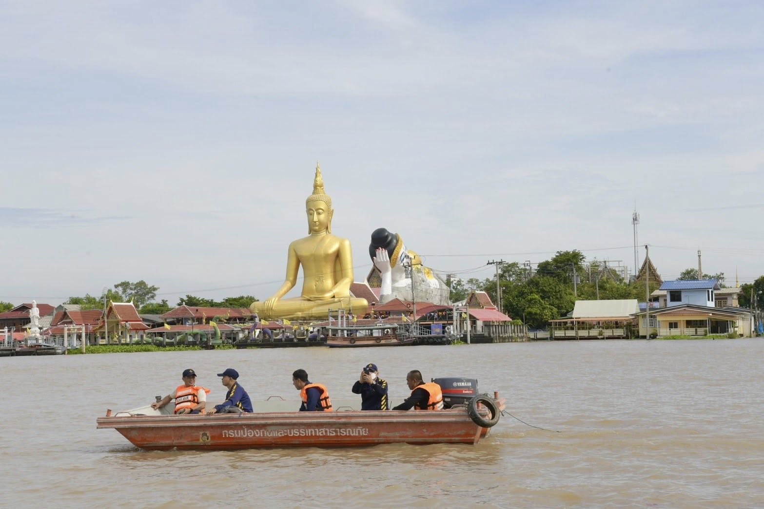 รองผู้ว่านนท์ ตรวจติดตามสถานการณ์น้ำในแม่น้ำเจ้าพระยา เตรียมความพร้อมรับมือ