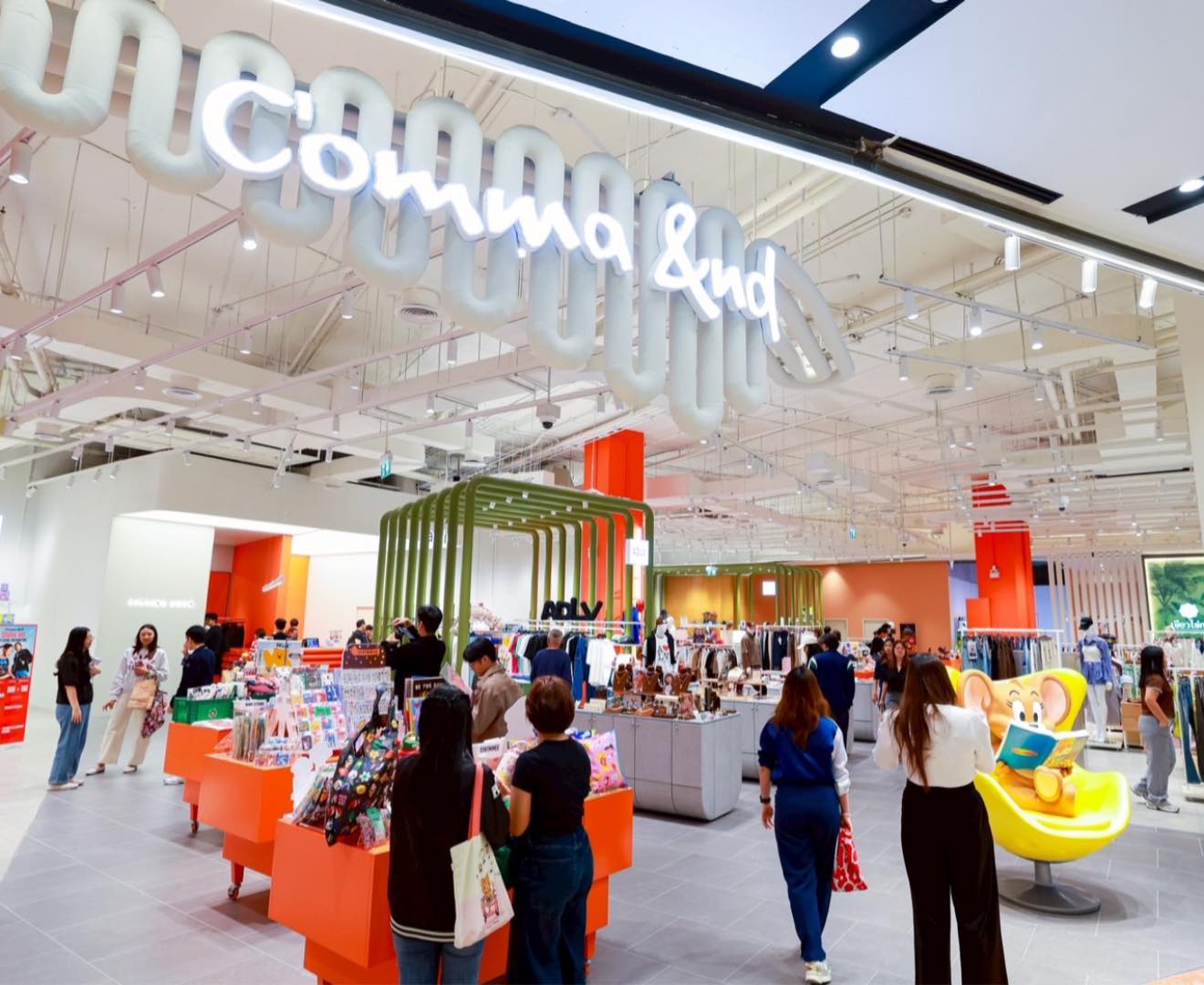 NOW OPEN! Comma And สาขาใหม่ล่าสุด Central Chaengwattana ชั้น 1