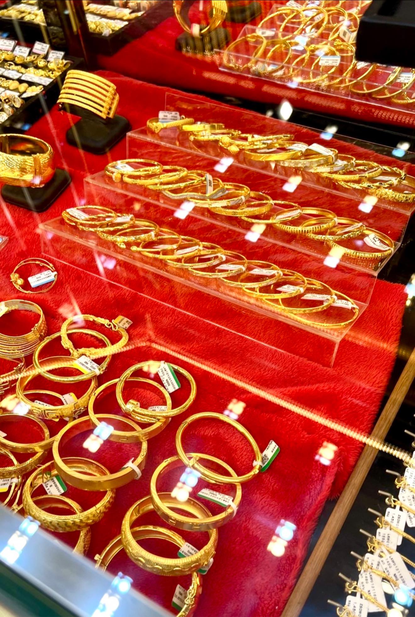 มีทองใส่ จ่ายสบาย! แค่บัตรประชาชนก็รับได้เลย ที่ Wisdom Gold Group