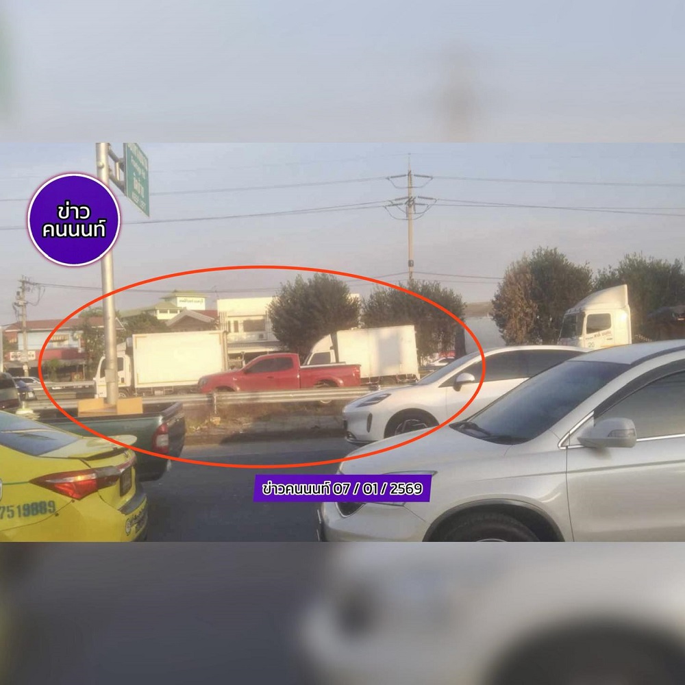 รถบรรทุกเล็ก 4 ล้อชนกัน วางแผนเดินทางช่วงเร่งด่วน กาญจนาภิเษก ขาออก
