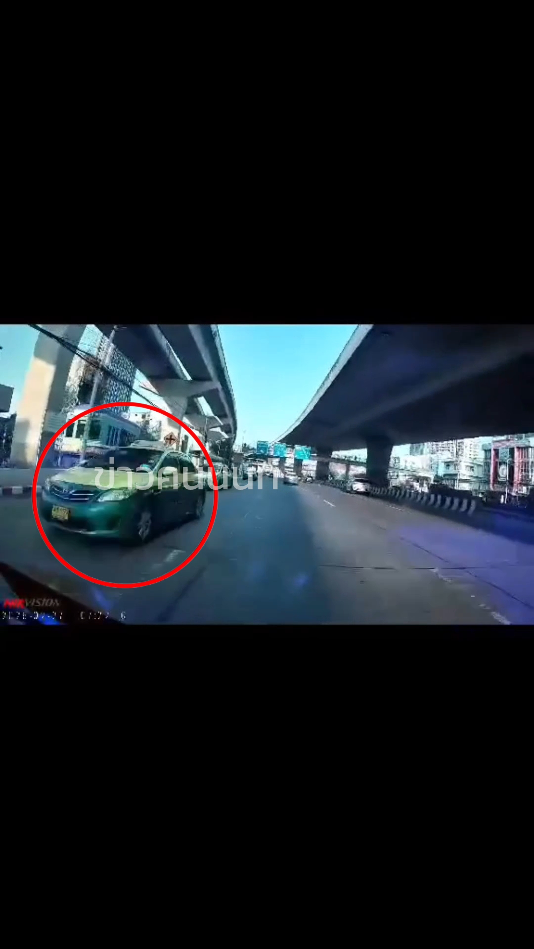 แบบนี้ควรพักใบขับขี่ไหมน๊ะ พิกัด แยกพระนั่งเกล้า