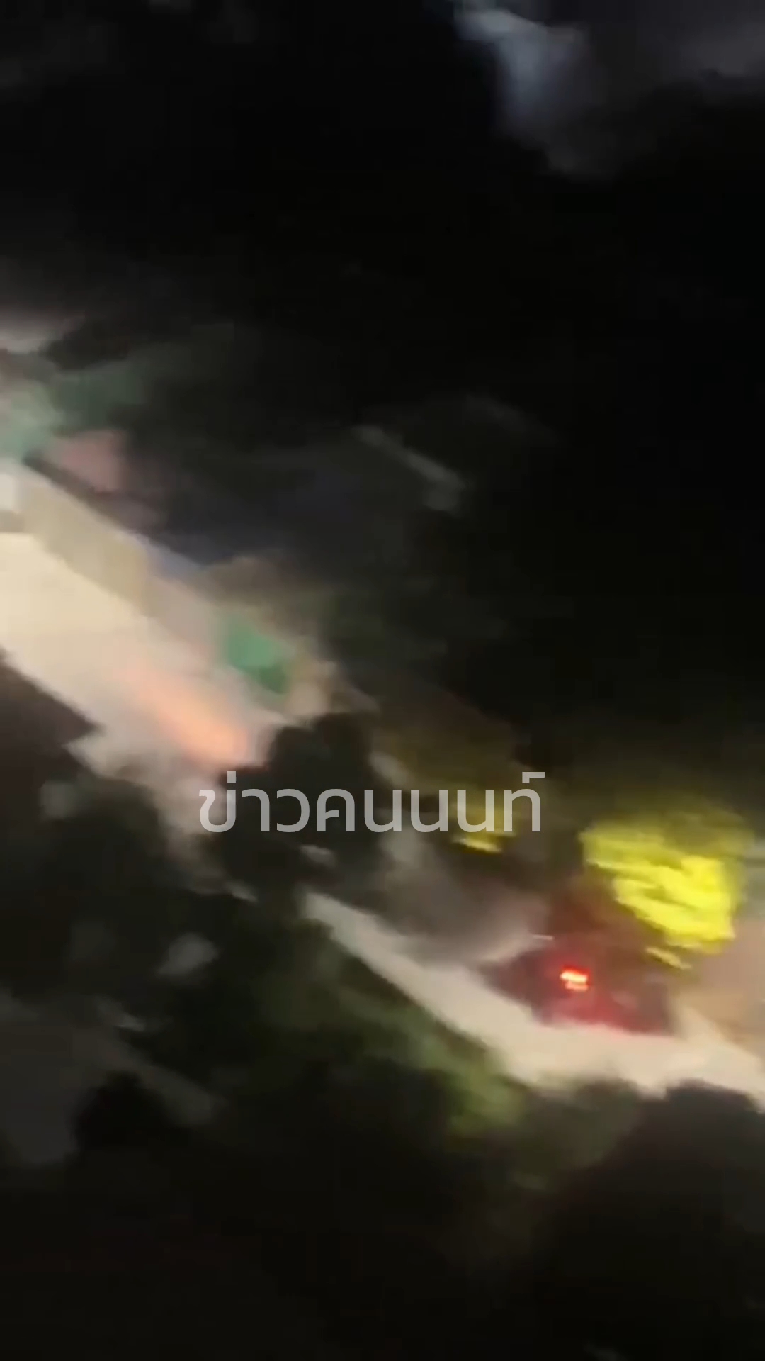 คลิปเหตุการณ์ กลุ่มเด็กแว้นจุดประทัด หรือ ระเบิ_ปิงปอง แล้วโยน พิกัด ซอยเรวดี 36