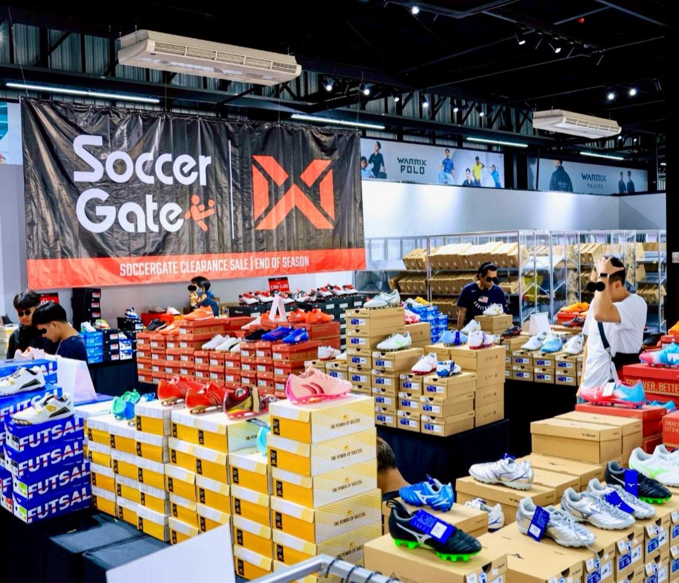 2 วันสุดท้ายลดสูงสุด 90% งาน SoccerGate X Warrix Clearance Sale / End of Season