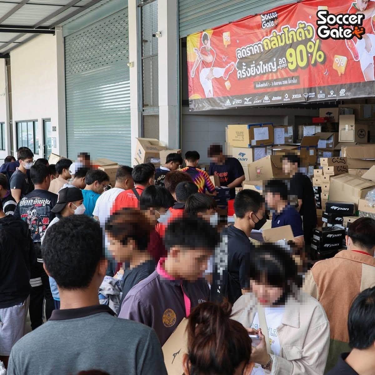 โอวว์ เริ่มต้นแค่ 𝟰𝟵𝟵.- รองเท้ากีฬาแบรนด์แท้ มหกรรมอุปกรณ์กีฬายิ่งใหญ่ลดกระหน่ำกลับมาแล้วจ้า